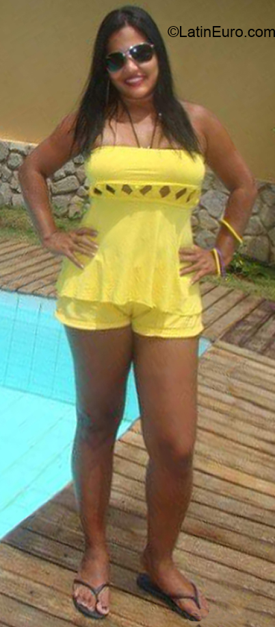 Date this gorgeous Brazil girl Mariana from Bezerros BR11383