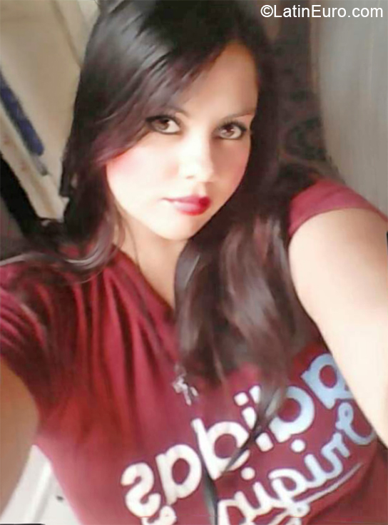 Date this sultry Colombia girl Heidy from Cartagena CO30319