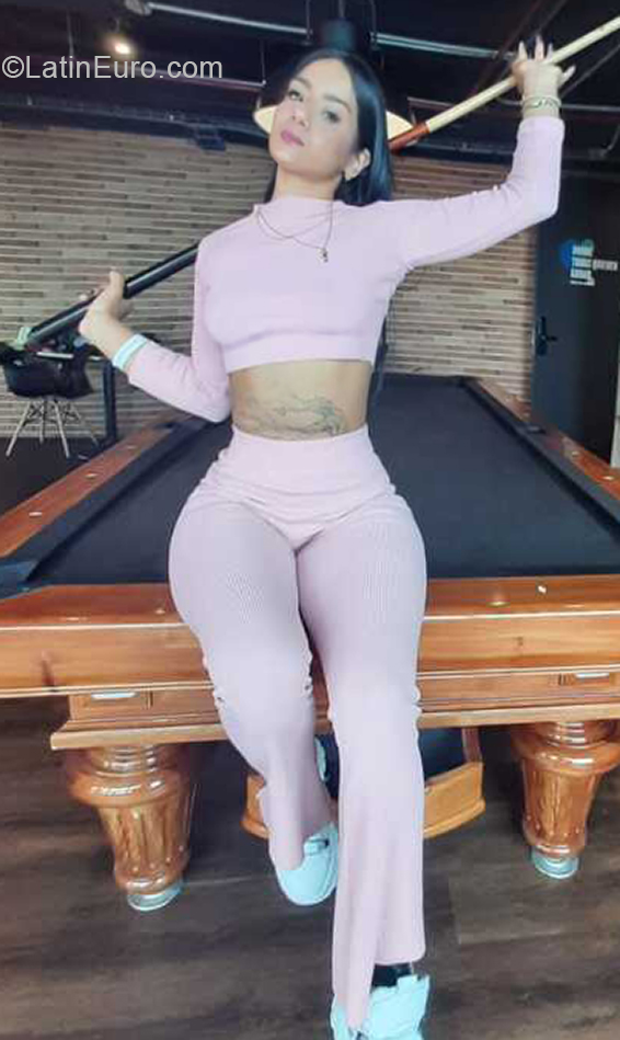 Date this charming Colombia girl Albanys from Bogota CO31722