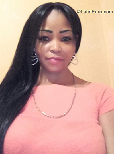 Date this lovely Colombia girl Yadira from Cali CO30475