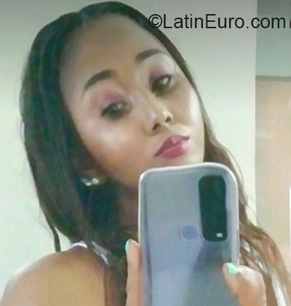 Date this tall Colombia girl Blanca from Pereira CO30521