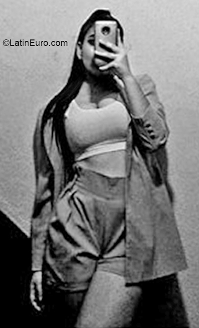 Date this voluptuous Colombia girl Clara from Medellin CO30542