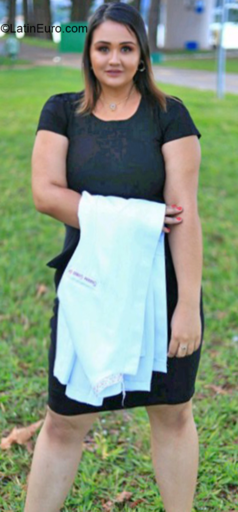 Date this beautiful Brazil girl Suzane from Brasilia BR11420