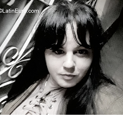 Date this good-looking Cuba girl Yuleimy from Cardenas CU784