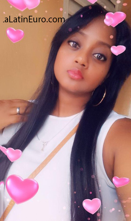 Date this good-looking Dominican Republic girl Nersy from Santo Domingo DO40029
