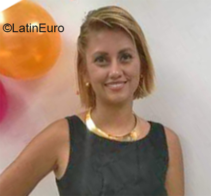 Date this happy Costa Rica girl Maria jose from San Jose CR482