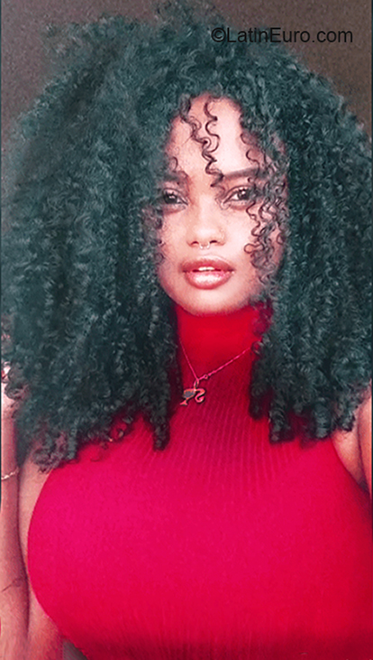 Date this tall Brazil girl Andressa from Goiania BR11426