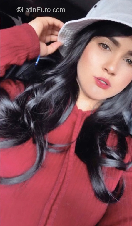 Date this pretty Dominican Republic girl Frannelly from Santo Domingo DO40091