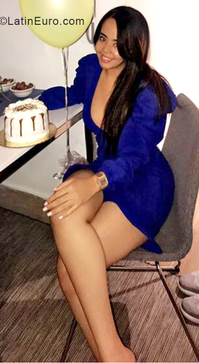 Date this happy Dominican Republic girl Lys from Santo Domingo DO40135