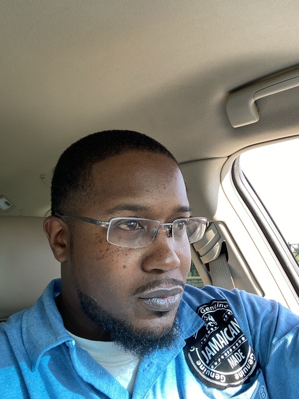 Date this athletic United States man Konya from Kansas City US21394