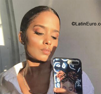 Date this hard body Dominican Republic girl Emely from Santiago DO40158