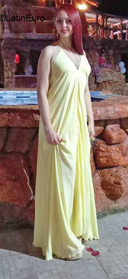 Date this happy Colombia girl Joha from Cali CO31421