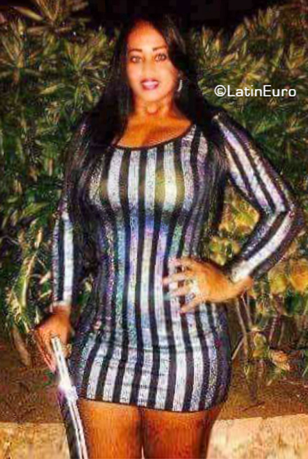 Date this beautiful Dominican Republic girl Jaquelin from Santo Domingo DO40173