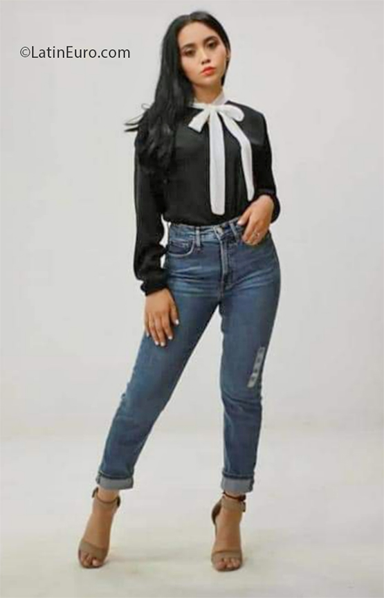 Date this funny El Salvador girl Guadalupe from La Libertad SV172