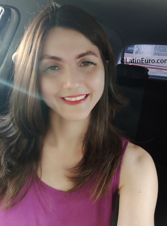 Date this hot Venezuela girl Angelica from Ciudad Guayana VE4204