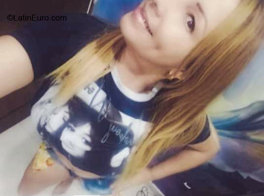 Date this foxy Panama girl Rina from Panama City CO30844