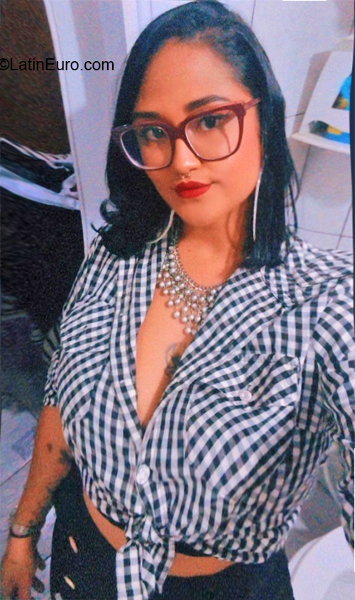 Date this good-looking El Salvador girl Tailana from San Salvador SV173