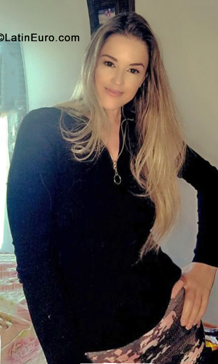 Date this delightful Brazil girl Viv from Sao Paulo BR11638