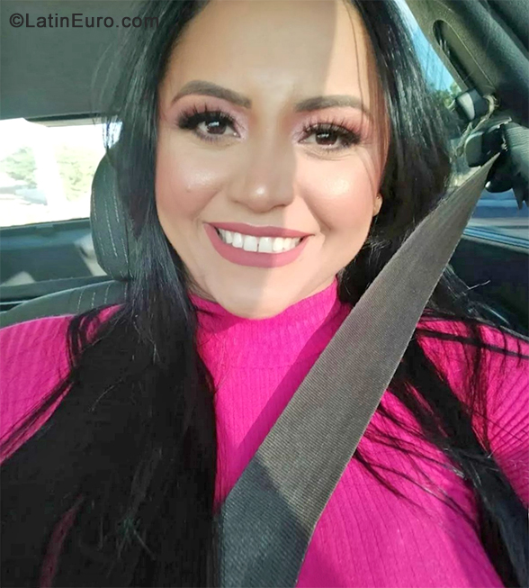 Date this sultry Brazil girl Fabricia from Caucaia BR11486