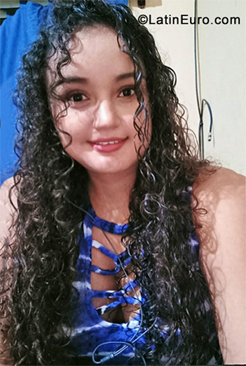 Date this delightful Honduras girl Nubia from San Pedro Sula HN2935