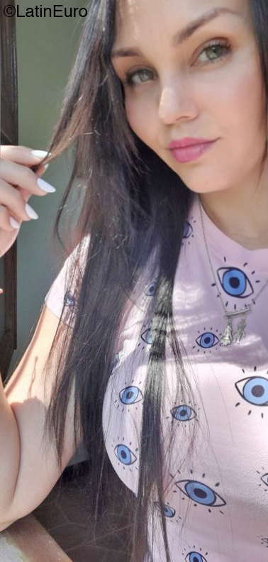 Date this hard body Venezuela girl Lorena from Valera VE4089