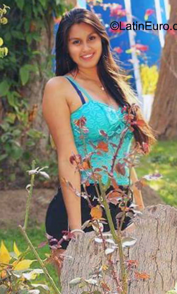 Date this cute Peru girl Leslie from Chimbote PE1935