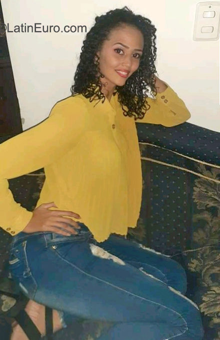 Date this tall Colombia girl Jael from Santa Marta CO31003