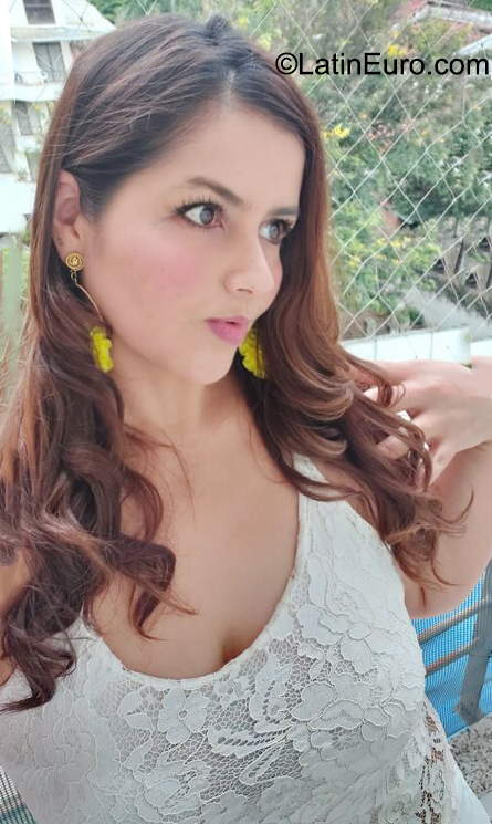 Date this good-looking Colombia girl Julieta from Bogota CO31007