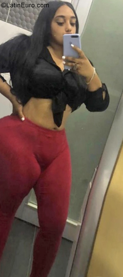 Date this hot Dominican Republic girl Yelissa from Santo Domingo DO40371