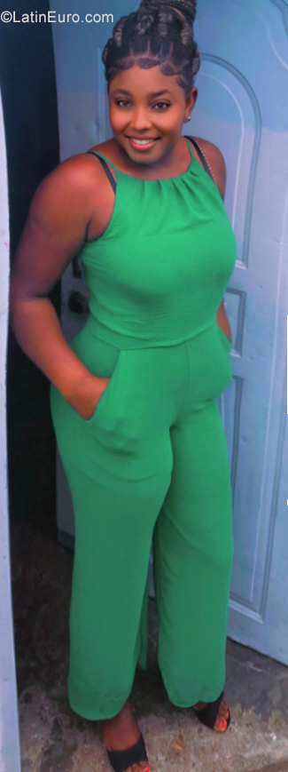 Date this fun Dominican Republic girl MeechlovePr from Santo Domingo DO40372