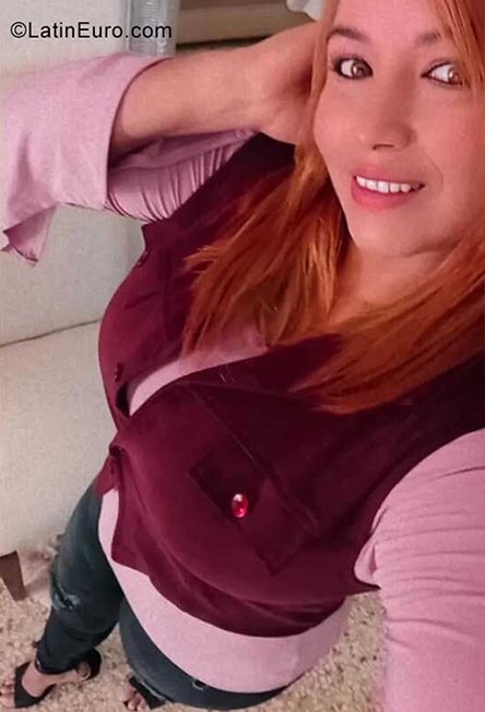 Date this athletic Dominican Republic girl Dilenia from Santo Domingo DO40612