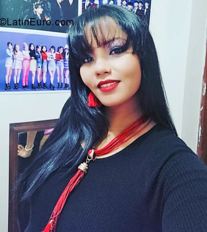 Date this voluptuous Colombia girl BELA from Bucaramanga CO31107
