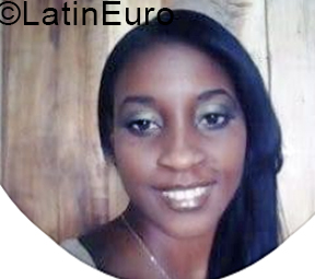 Date this charming Cuba girl Yemny from Santiago De Cuba CU801