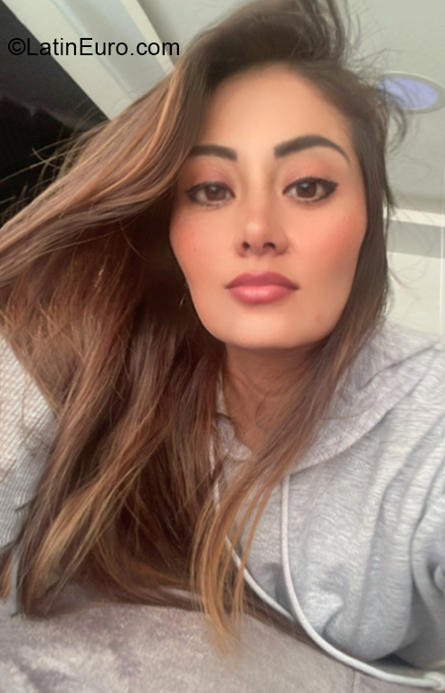 Date this funny Ecuador girl Sofia from Ambato EC877