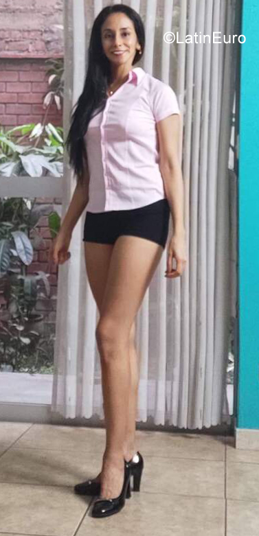Date this foxy Peru girl Betsy from Lima PE1967