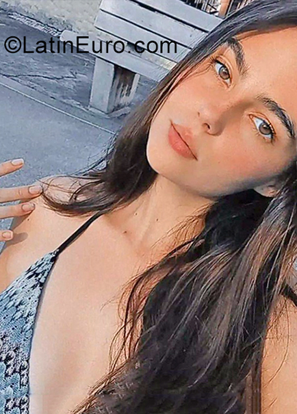 Date this gorgeous Venezuela girl Eli from Caracas VE4123