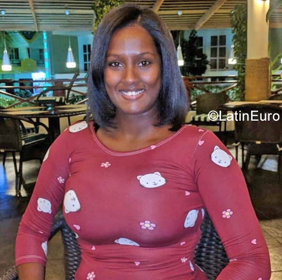 Date this good-looking Dominican Republic girl Yaniles from Santo Domingo DO40467