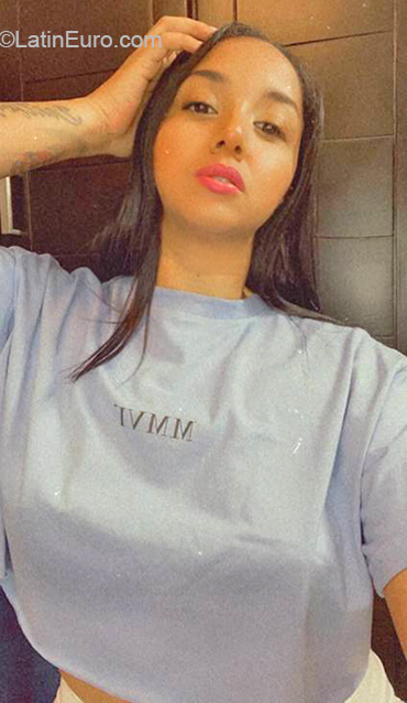 Date this foxy United States girl Yafreisy from Brooklyn US21566