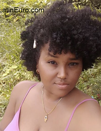 Date this gorgeous Dominican Republic girl Amanda from Santiago De Los Caballeros DO40548