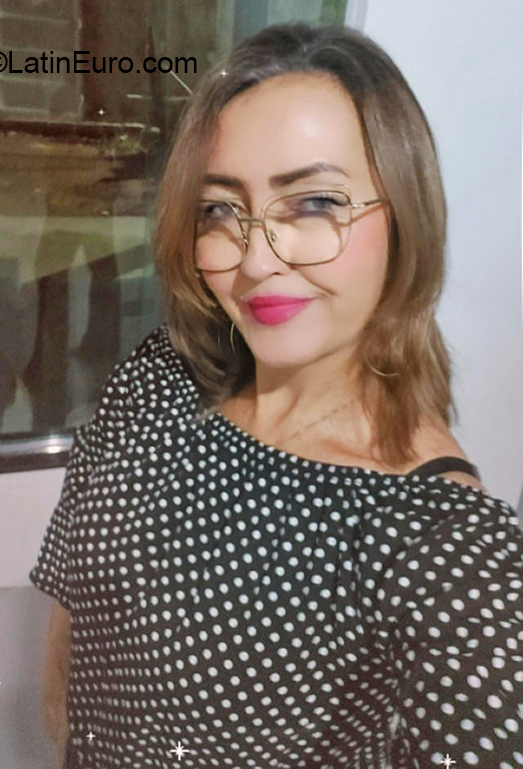 Date this good-looking Brazil girl Maria from Boa Vista BR11653