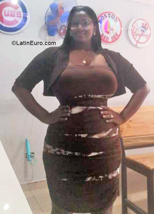 Date this delightful Dominican Republic girl Elizabeth from Santo Domingo DO40567