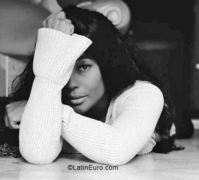 Date this young Colombia girl Su from Pal CO31332