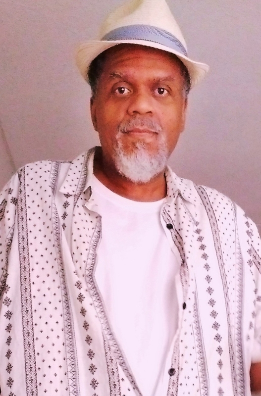 Date this happy United States man Manuel from Burlington US21599