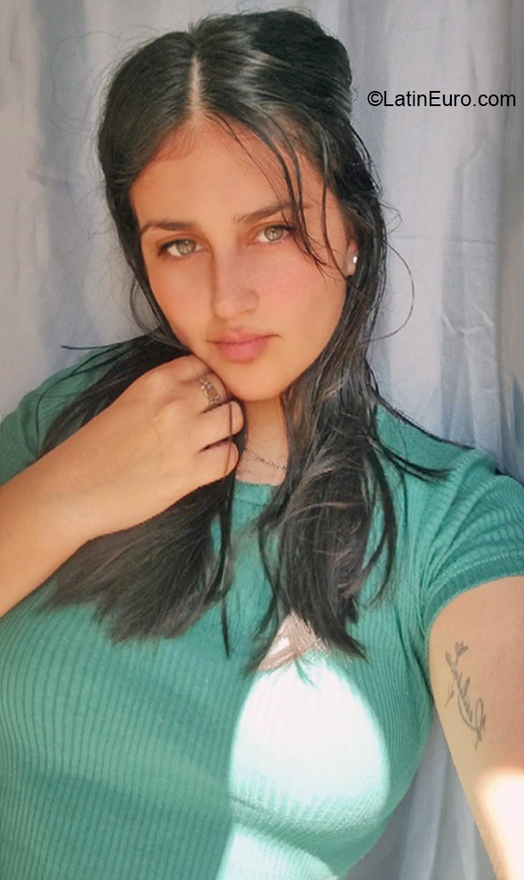 Date this funny Argentina girl Anna from Mar del Plata AR844