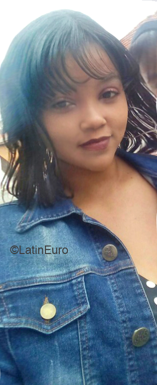 Date this young Brazil girl Jessica from Sao Paulo BR11670