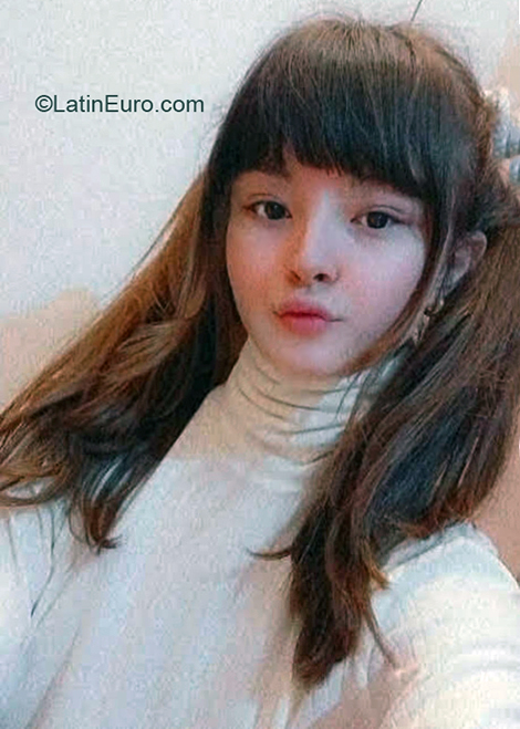 Date this sultry Argentina girl Magalie from Buenos Aires AR848