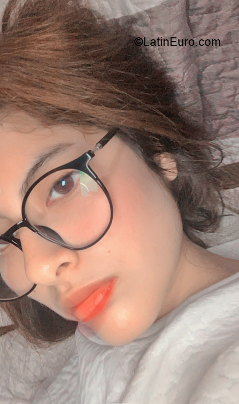 Date this beautiful Peru girl Adri from Lima PE1979