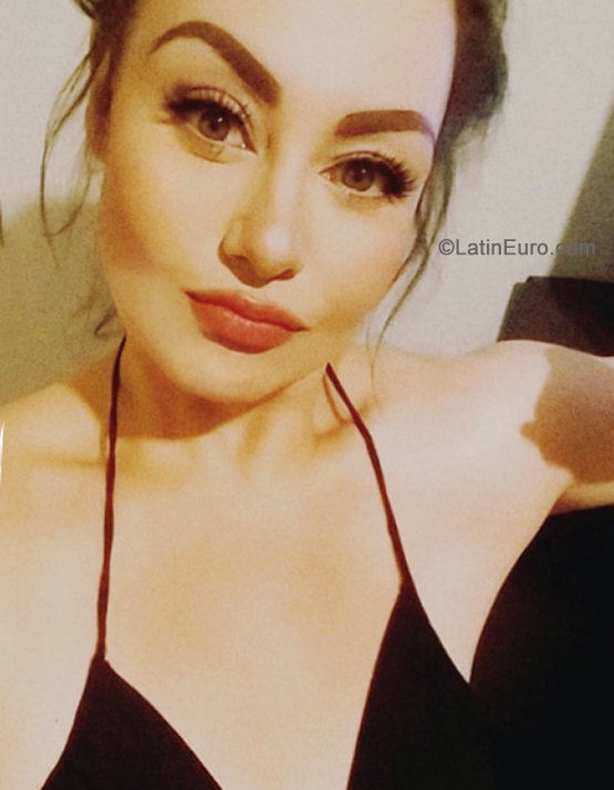 Date this exotic Mexico girl Belen from Guadalajara MX2564