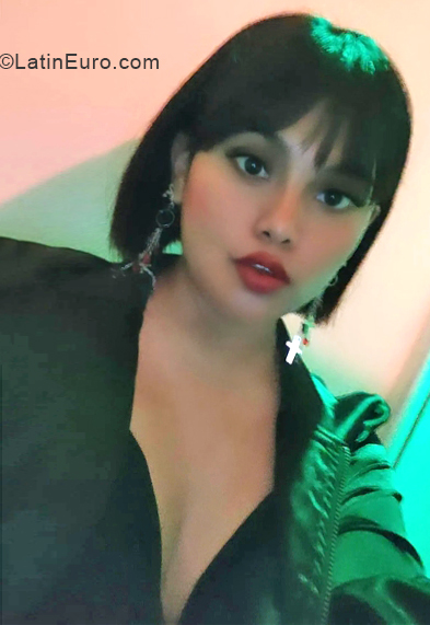 Date this delightful United States girl Yesica from Santa Ana US21645