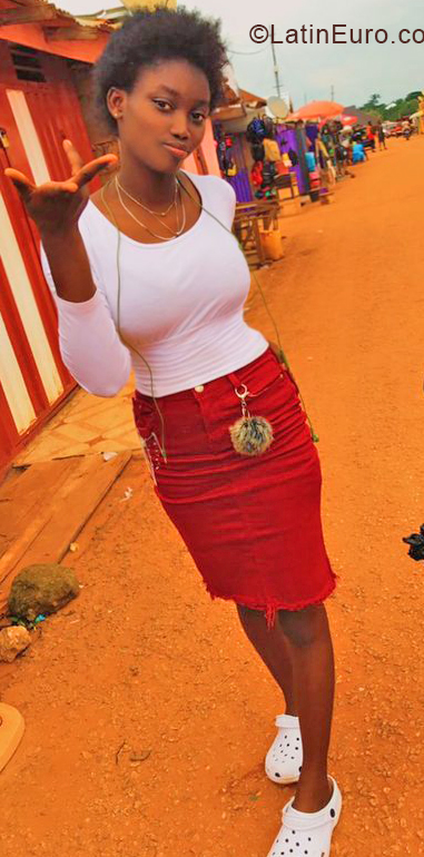 Date this pretty Ghana girl Clementine from Ghana GH184